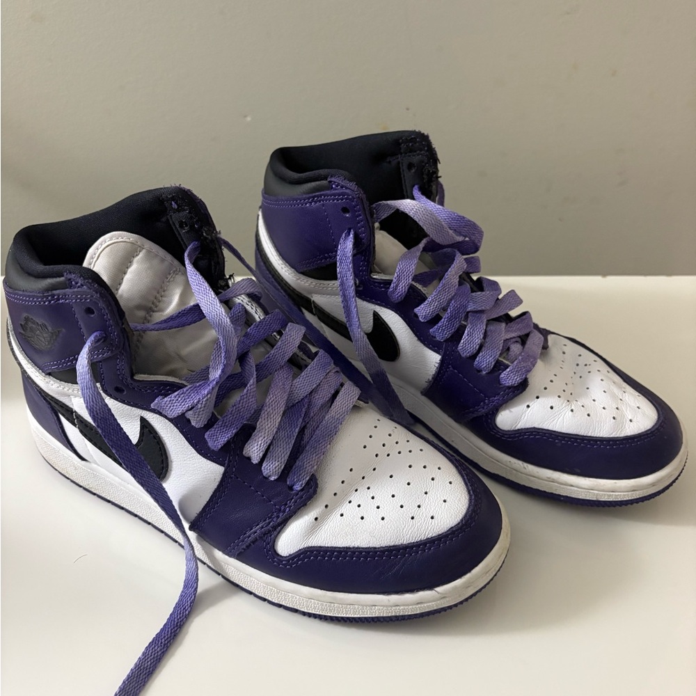 Nike Purple and White Women's Sneakers